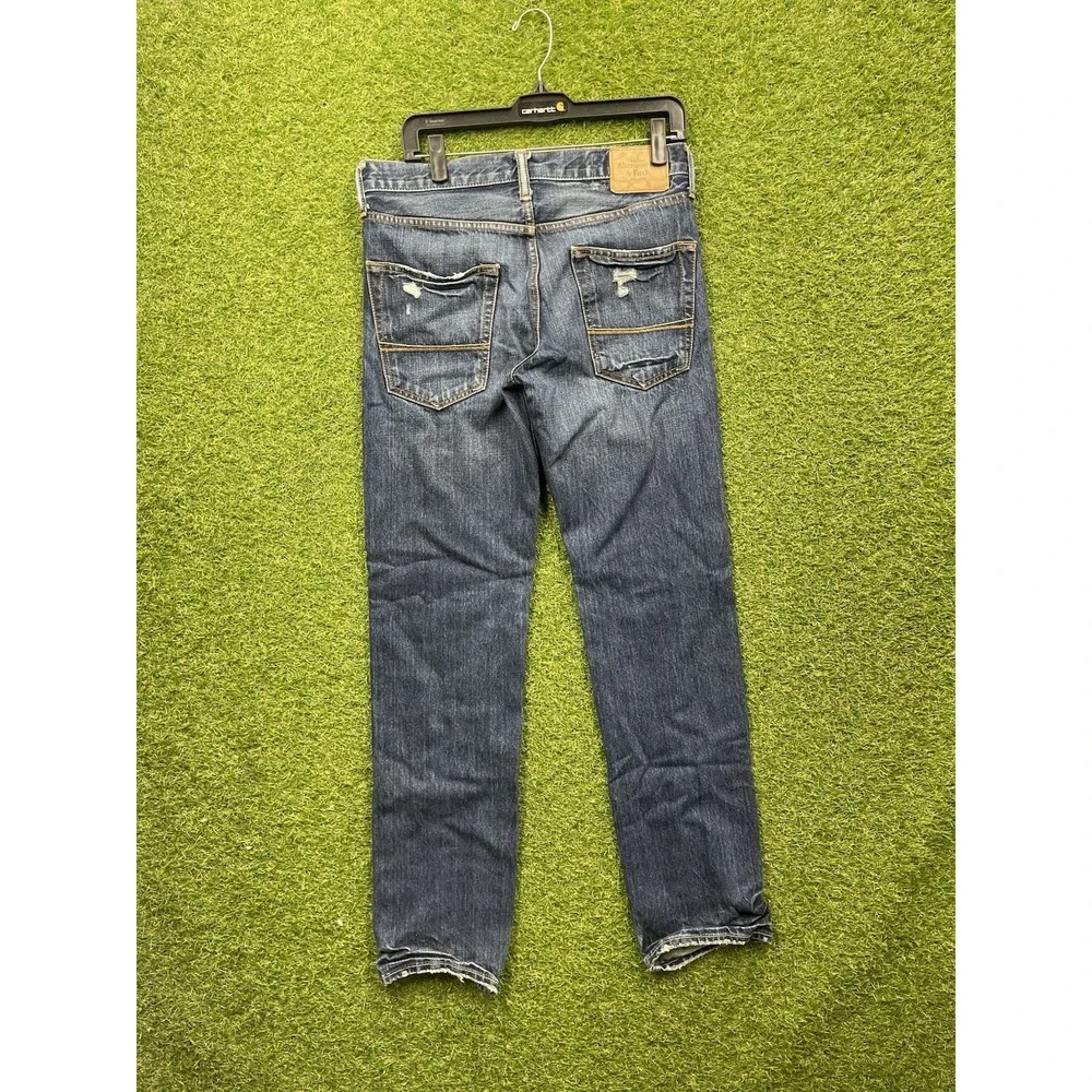 Abercrombie & Fitch shop confidence